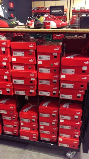 Shoe Store «PUMA», reviews and photos, 306 Hiawatha Blvd W j104, Syracuse, NY 13290, USA