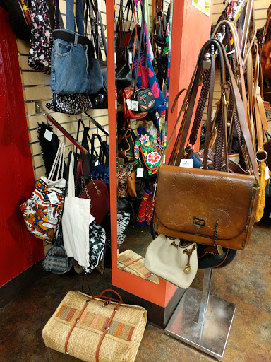 Used Clothing Store «Buffalo Exchange Austin», reviews and photos, 2904 Guadalupe St, Austin, TX 78705, USA