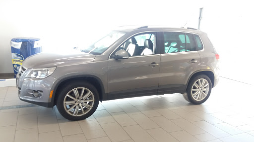 Volkswagen Dealer «Elgin Volkswagen», reviews and photos, 2630 Auto Mall Dr, Elgin, IL 60124, USA