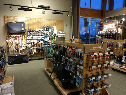 Camping Store «REI», reviews and photos, 11581 Fountains Dr, Maple Grove, MN 55369, USA
