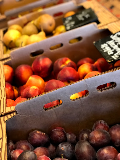 Produce Market «Washington Fruit Place At Barrett Orchards», reviews and photos, 1209 Pecks Canyon Rd, Yakima, WA 98908, USA