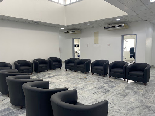 مجمع عيادات طب الأسنان بالخبر 