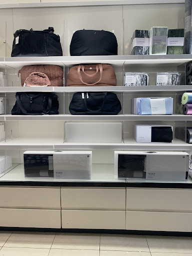 Sportswear Store «lululemon», reviews and photos, 8702 Keystone Crossing #21, Indianapolis, IN 46240, USA