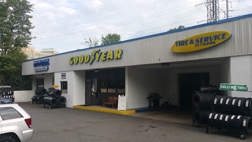 Tire Shop «Wiygul Automotive Clinic of Reston, VA», reviews and photos, 11728 Sunset Hills Rd, Reston, VA 20190, USA