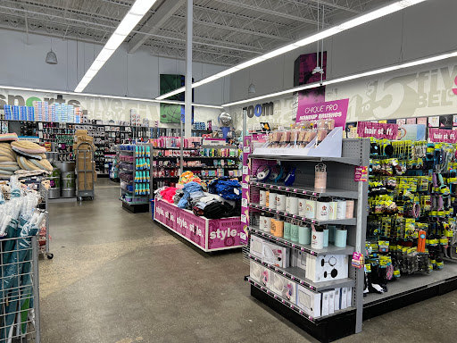 Variety Store «Five Below», reviews and photos, 199 Plain St, Lowell, MA 01852, USA
