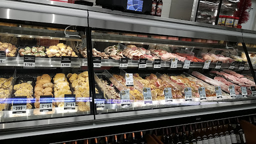 Supermarket «Hy-Vee», reviews and photos, 1403 N Veterans Pkwy, Bloomington, IL 61704, USA