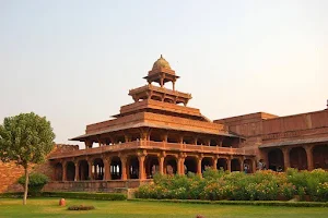 Panch Mahal image