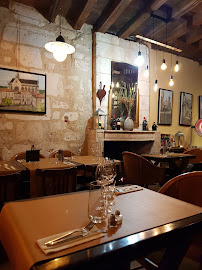Atmosphère du Restaurant français Restaurant les Artistes à Angoulême - n°13