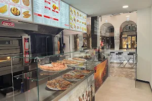 MED Casa del Kebap & Pizza image