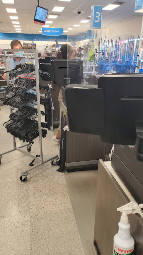 Clothing Store «Ross Dress for Less», reviews and photos, 2851 El Camino Real, Tustin, CA 92782, USA