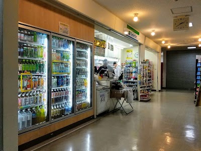 ファミリーマート 名古屋市役所西店
