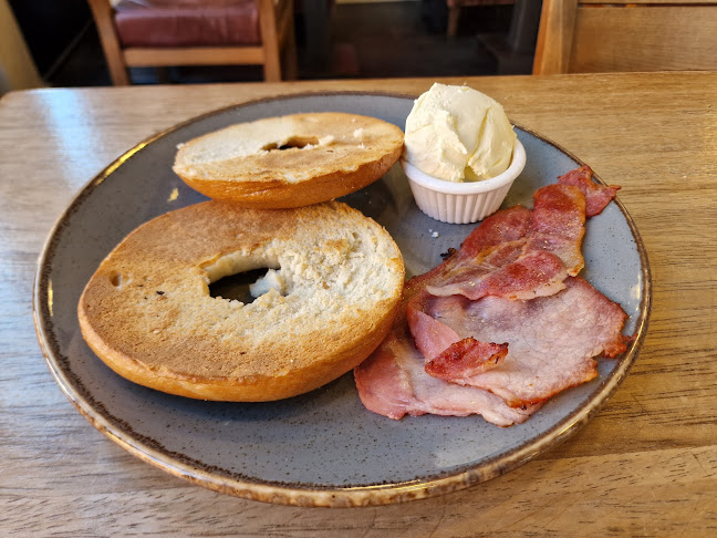 Reviews of Clements Royal Avenue in Belfast - Coffee shop
