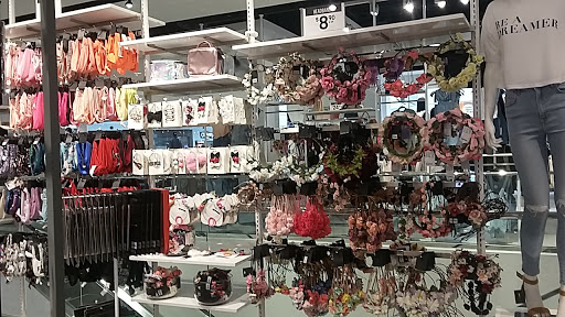 Clothing Store «Forever 21», reviews and photos, 6531 Springfield Mall, Springfield, VA 22150, USA