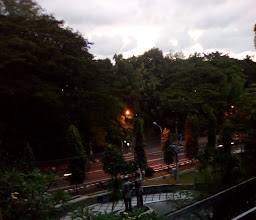 Tugu Pertigaan Kaliwiru photo