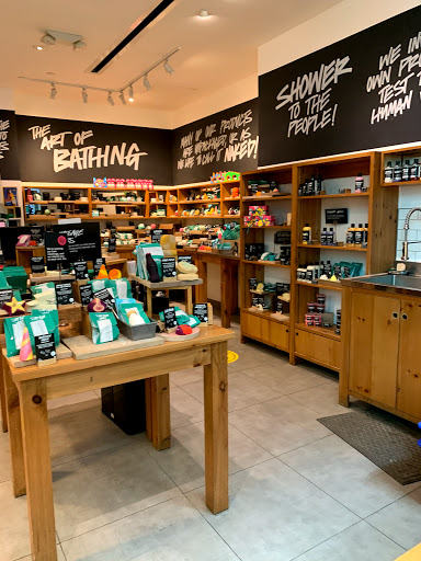 Cosmetics Store «Lush», reviews and photos, 4200 Conroy Rd, Orlando, FL 32839, USA