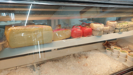 Grocery Store «Acoreana Grocery Store», reviews and photos, 237 Second St, Elizabeth, NJ 07206, USA