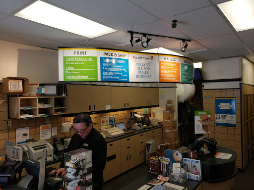 Shipping and Mailing Service «The UPS Store», reviews and photos, 3511B Farrington St, Flushing, NY 11354, USA