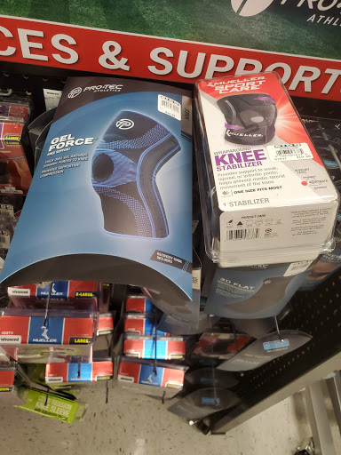 Sporting Goods Store «Big 5 Sporting Goods - Pico Rivera», reviews and photos, 9426 Whittier Blvd, Pico Rivera, CA 90660, USA