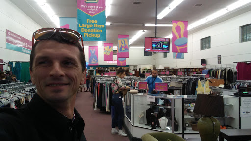 Thrift Store «Out of the Closet Thrift Store», reviews and photos, 1724 Sunset Blvd, Los Angeles, CA 90026, USA