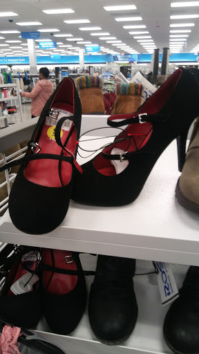 Shopping Mall «Washington Square Mall.», reviews and photos, 4849 W North Ave, Chicago, IL 60639, USA