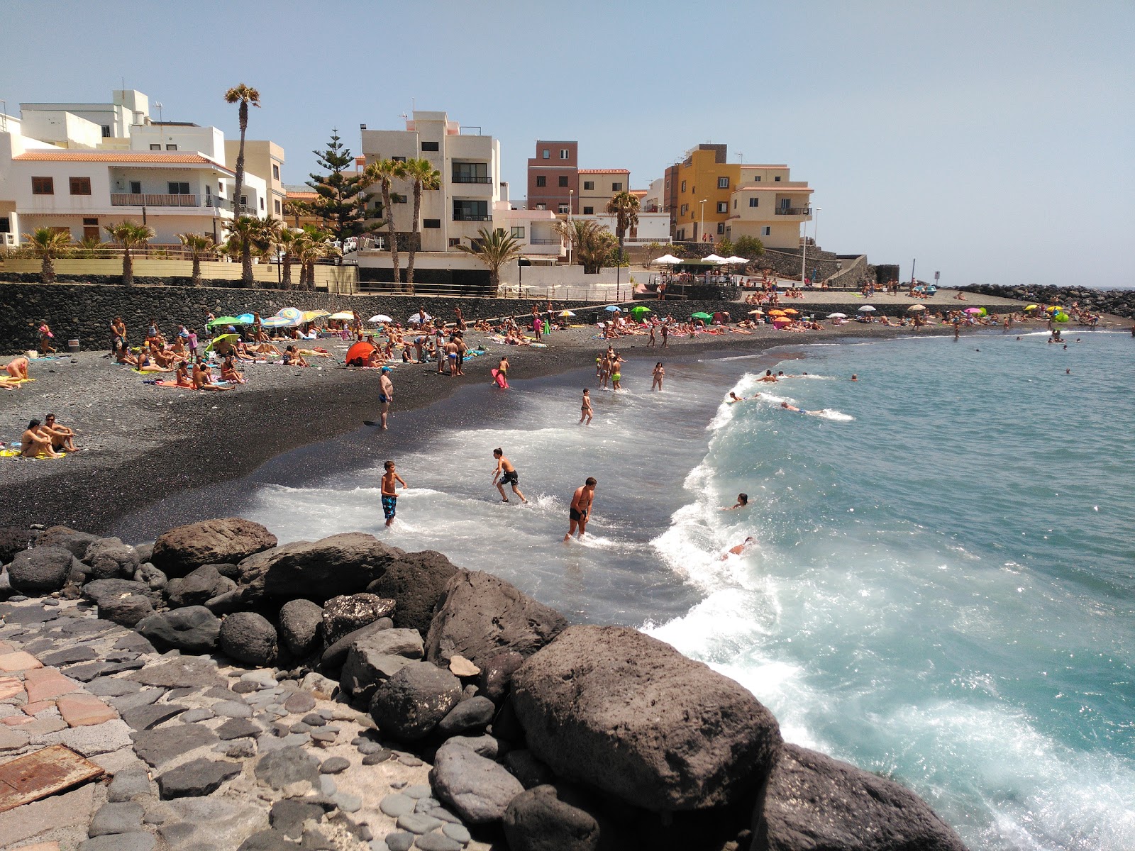 Foto von Playa de Las Eras mit grauer sand & kiesel Oberfläche