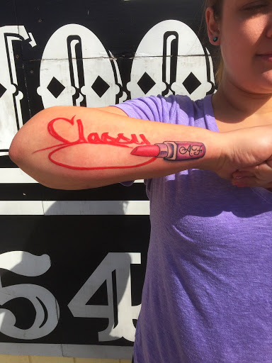 Tattoo Shop «Six1Six Tattoo Studio», reviews and photos, 526 Leonard St NW, Grand Rapids, MI 49504, USA