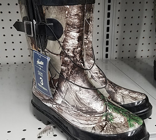 Sporting Goods Store «Academy Sports + Outdoors», reviews and photos, 14405 W 135th St, Olathe, KS 66062, USA