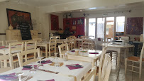 Atmosphère du Le Riv'Oli Bar-Restaurant Tabac à Vauvenargues - n°2