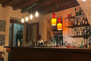 Miscellaneous cocktail bar image