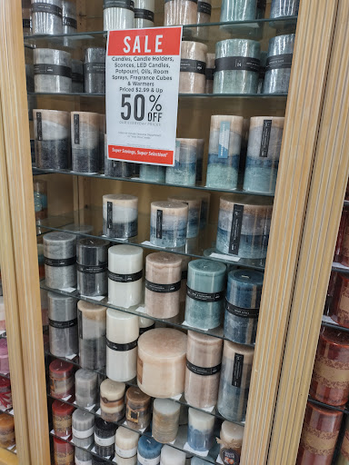 Shopping Mall «Colonial Plaza Mall», reviews and photos, 601 N Bumby Ave, Orlando, FL 32803, USA