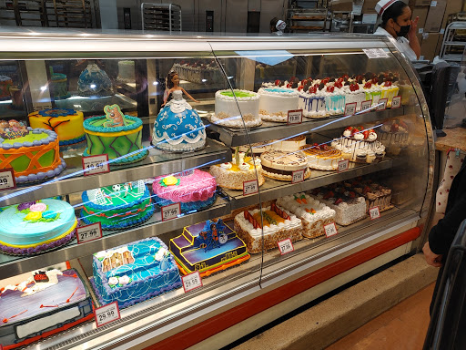 Shopping Mall «La Sierra Plaza Shopping Center», reviews and photos, La Sierra Ave, Riverside, CA 92505, USA