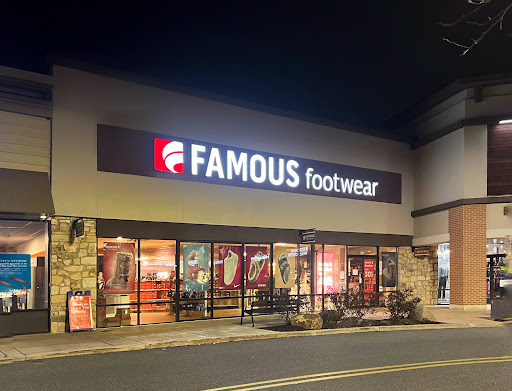 Shoe Store «Famous Footwear», reviews and photos, 261 E Swedesford Rd, Wayne, PA 19087, USA