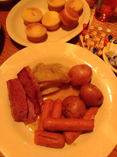 American Restaurant «Cracker Barrel Old Country Store», reviews and photos, 200 Cracker Barrel Dr, Clarksville, TN 37040, USA
