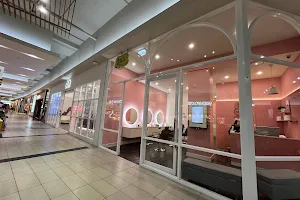 The Beauty & Brow Parlour Bayside Shopping Centre image