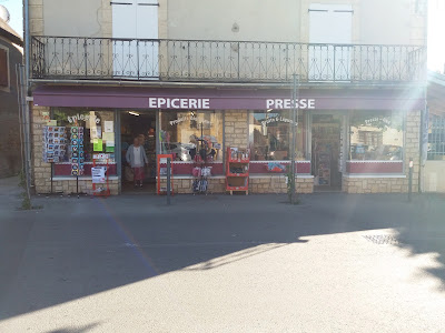 L'Epicerie de Marie à Saint-Julien-de-Lampon