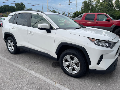 Used Car Dealer «Hertz Car Sales St. Louis», reviews and photos, 1285 N Hwy 67, Florissant, MO 63031, USA