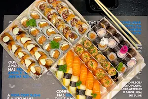 IZ Sushi In Box image