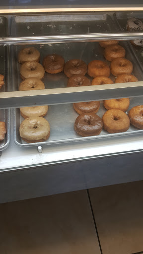 Donut Shop «Donuts Plus», reviews and photos, 1790 Erringer Rd, Simi Valley, CA 93065, USA