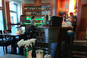 Louisen Cafe • Restaurant • Bar