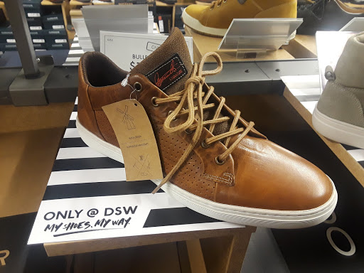 Shoe Store «DSW Designer Shoe Warehouse», reviews and photos, 3222 M St NW, Washington, DC 20007, USA