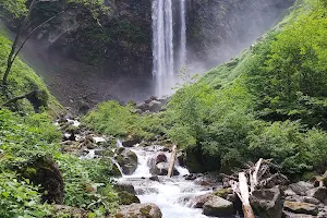Hirayuo Falls image