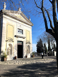 Igreja do Cemitério do Alto de São João