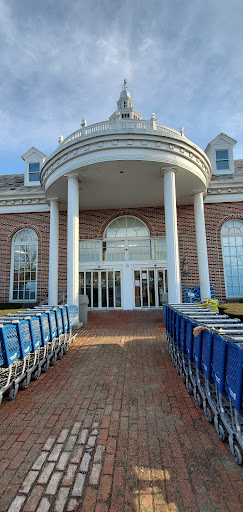 Shopping Mall «Aquidneck Shopping Centre», reviews and photos, 77 E Main Rd, Middletown, RI 02842, USA