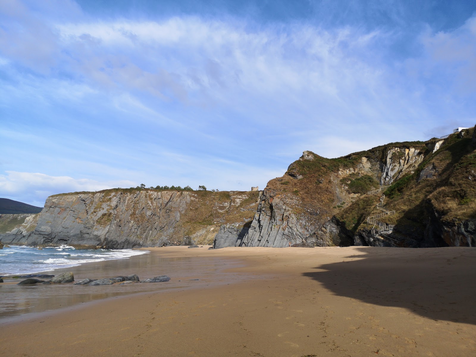 Photo de Playa do Picon avec rivage droit, long