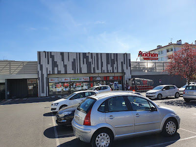 Auchan Supermarché Les Chanelles - Clermont à Clermont-Ferrand