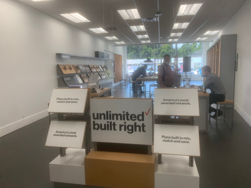Cell Phone Store «Verizon Authorized Retailer - Wireless Zone», reviews and photos, 385 Post Rd E, Westport, CT 06880, USA