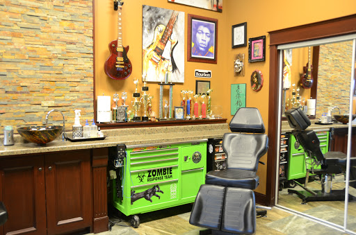 Tattoo Shop «Neon Dragon Tattoos», reviews and photos, 5350 Council St NE Ste E, Cedar Rapids, IA 52402, USA