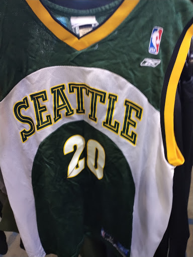 Boutique «Blue, a Goodwill Boutique - Tacoma», reviews and photos, 2520 N Proctor St, Tacoma, WA 98406, USA