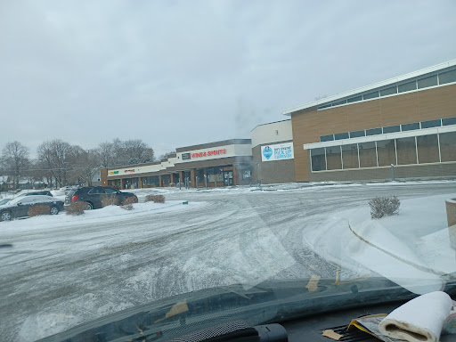 Shopping Mall «Sibley Plaza», reviews and photos, 2401 7th St W, St Paul, MN 55116, USA