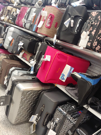 Clothing Store «Ross Dress for Less», reviews and photos, 349 N San Fernando Blvd, Burbank, CA 91502, USA